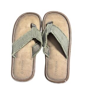 MAGELLAN Outdoors  Flip Flop Sandals Men’s Size 10 EUC